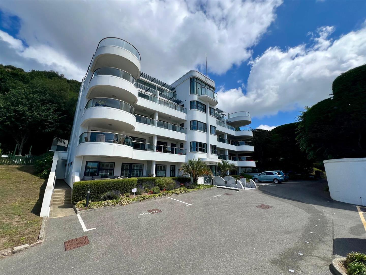 Apartment 3, Chateau Valeuse, La Rue De La Valeuse, St. Brelade